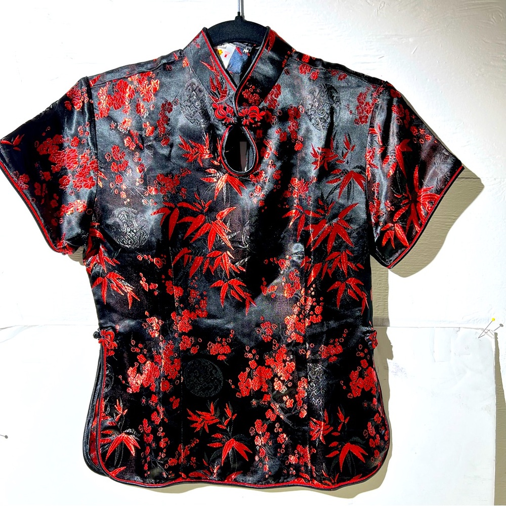 Silk Asian top. Measurements in photos.
